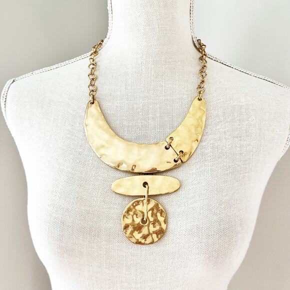 NEW Chico's Hammered Gold Statement Necklace - Picture 1 of 6